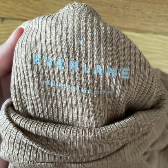 Everlane top - Picture 3 of 3